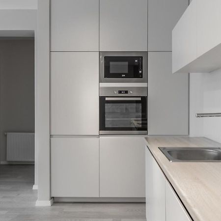 Bleri Apartment, 2 Bedroom, Free Parking بريشتاين المظهر الخارجي الصورة