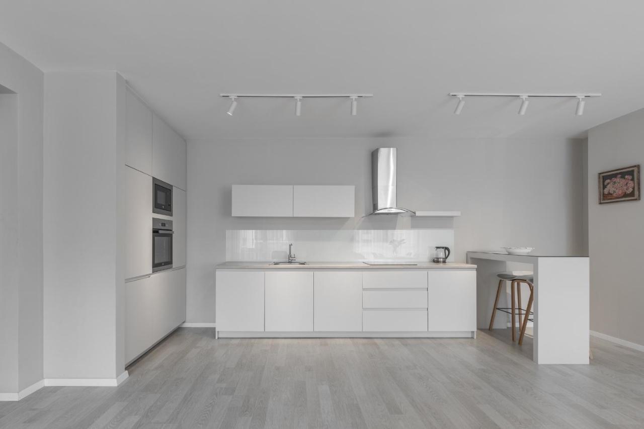 Bleri Apartment, 2 Bedroom, Free Parking بريشتاين المظهر الخارجي الصورة