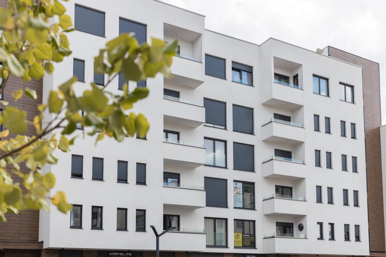 Bleri Apartment, 2 Bedroom, Free Parking بريشتاين المظهر الخارجي الصورة